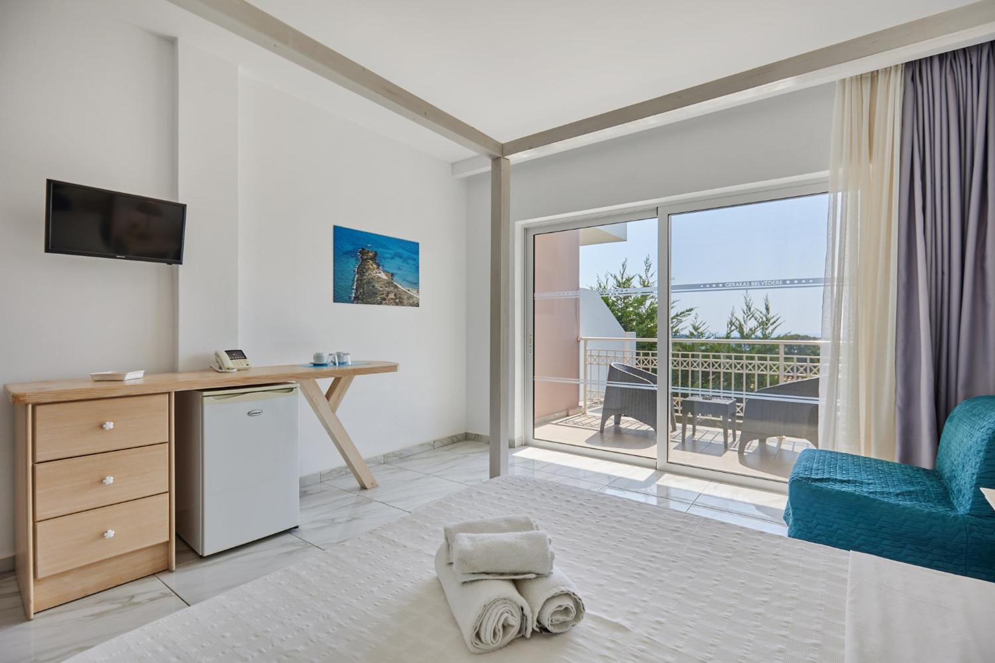 Hotel Gerakas Belvedere 4*