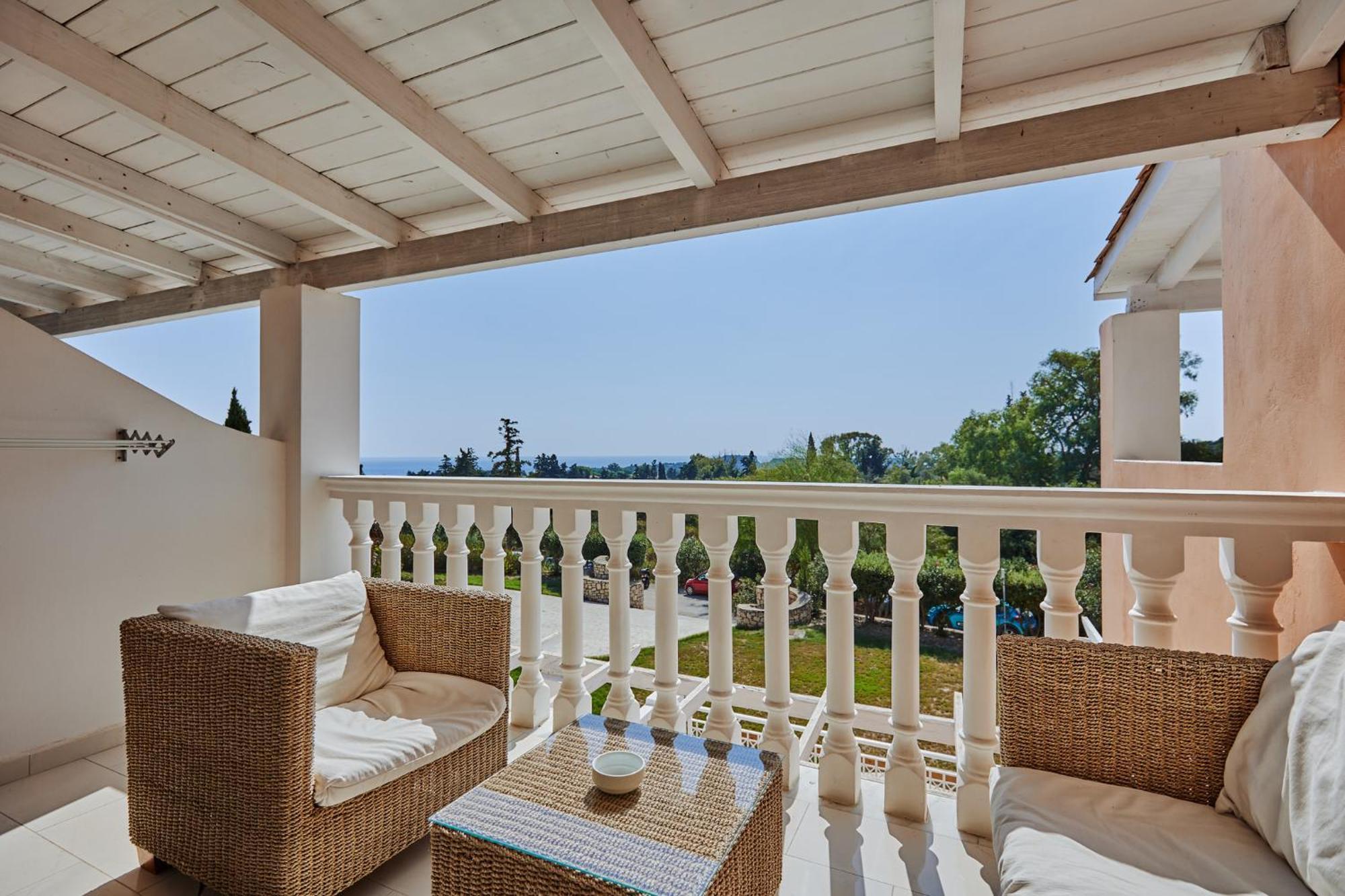 Hotel Gerakas Belvedere 4*